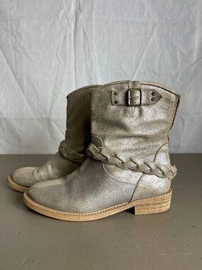 Silver Jonak Paris leather ankle boots (*flaw)